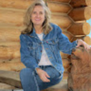 Meet your Posher, Carrie